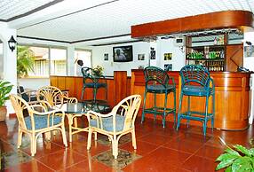 Mosa Court Apartments