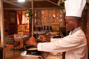 Mosa Court Apartments