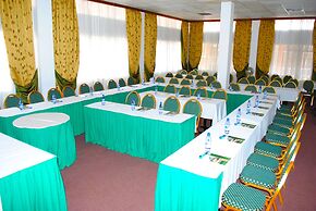 Mosa Court Apartments