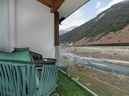 Snowland Resort & Spa - Riverfront