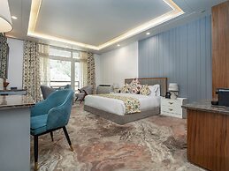 Snowland Resort & Spa - Riverfront