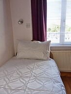 Bealadangan Holiday Home