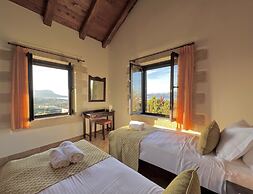 Villa Zara in Plaka With 3 Bedrooms and 3 Bathrooms