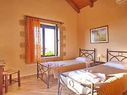 Villa Zara in Plaka With 3 Bedrooms and 3 Bathrooms