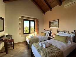 Villa Zara in Plaka With 3 Bedrooms and 3 Bathrooms