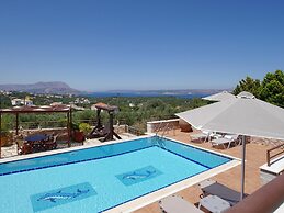 Villa Zara in Plaka With 3 Bedrooms and 3 Bathrooms