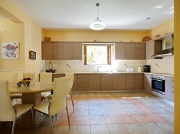 Villa Alexandros in Spartia