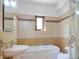 Villa Alexandros in Spartia