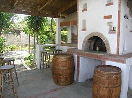 Maros Spitaki in Varipetro