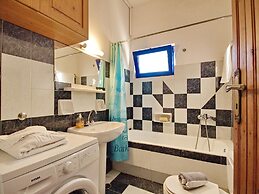 Maros Spitaki in Varipetro