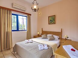 Maros Spitaki in Varipetro