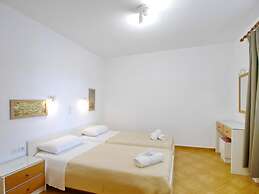 Rouladina Apt 4 in Stalos