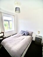 Lovely 6 bed Property Located Within Dudley