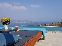 Villa Nikos in Megala Chorafia