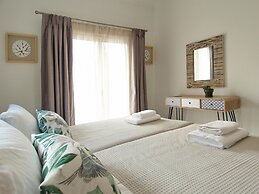 Villa Nikos in Megala Chorafia