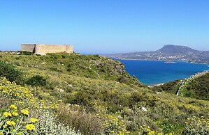 Villa Nikos in Megala Chorafia