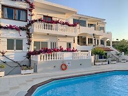 Rouladina Apt 5 in Stalos