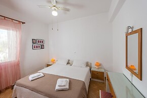 Rouladina Apt 3 in Stalos