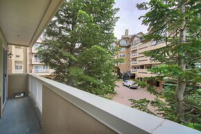 Modern and Updated St James Premium 3 Bedroom Residence 3 Condo by Red