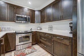 Modern and Updated St James Premium 3 Bedroom Residence 3 Condo by Red