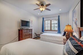 Modern and Updated St James Premium 3 Bedroom Residence 3 Condo by Red