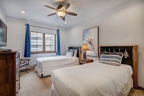 Modern and Updated St James Premium 3 Bedroom Residence 3 Condo by Red