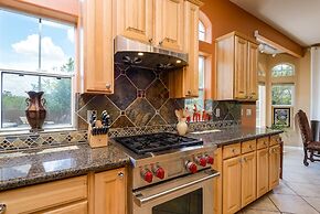 Casa Dynamite 4 Bedroom Home by RedAwning