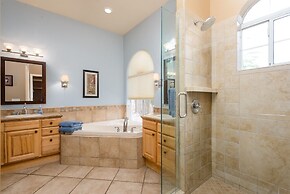 Casa Dynamite 4 Bedroom Home by RedAwning