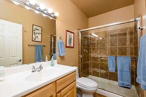 Casa Dynamite 4 Bedroom Home by RedAwning