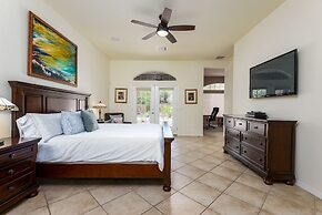 Casa Dynamite 4 Bedroom Home by RedAwning