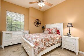 Casa Dynamite 4 Bedroom Home by RedAwning