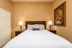 Casa Dynamite 4 Bedroom Home by RedAwning