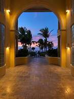 Villa Renaissance Grace Bay