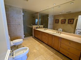 Villa Renaissance Grace Bay