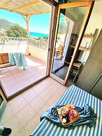 4 Bedroom Villa With Garden 3 min Walk From Beach!