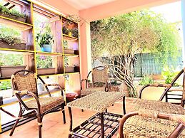 4 Bedroom Villa With Garden 3 min Walk From Beach!