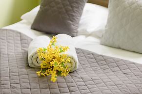 Apartment Jana Pawła II by Renters