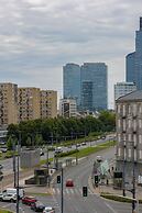 Apartment Jana Pawła II by Renters