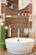 Apartment Jana Pawła II by Renters