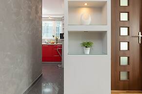 Apartment Jana Pawła II by Renters