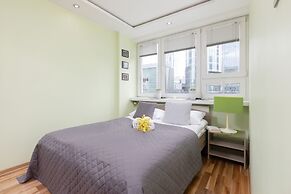 Apartment Jana Pawła II by Renters