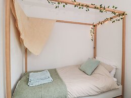 Islestone, 1 Temperance Terrace