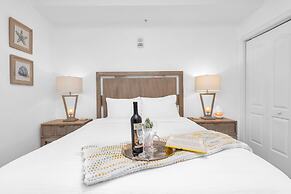 Lakefront Resort in Heart of Orlando Attractions - Tu Casa Vacations