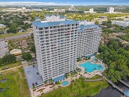 Lakefront Resort in Heart of Orlando Attractions - Tu Casa Vacations