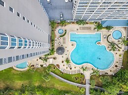 Lakefront Resort in Heart of Orlando Attractions - Tu Casa Vacations