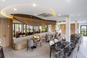 Hatchao Heritage Beachfront Resort