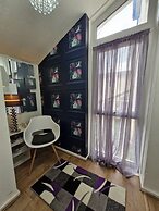 Lovely 2-bed House in the Heart of Woodhouse