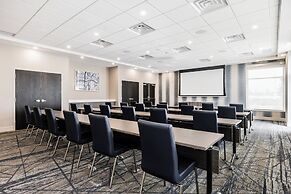 Holiday Inn Express & Suites Toronto Airport South by IHG