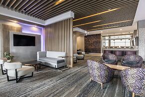 Holiday Inn Express & Suites Toronto Airport South by IHG