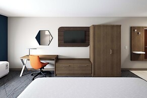 Holiday Inn Express & Suites Toronto Airport South by IHG